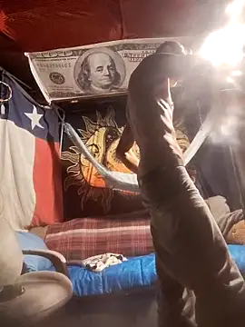 Gillygilly76 online show from February 27, 5:29 am