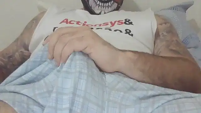 Snapshot of LorddVikingg chatting on November 30, 7:18 pm LorddVikingg online show from November 30, 7:18 pm