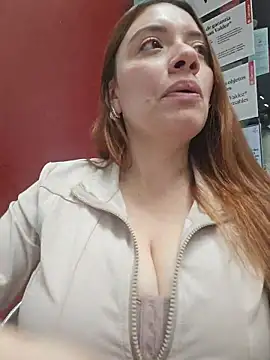 Snapshot of valery_mora chatting on April 2, 6:05 pm valery mora online show from April 2, 6:05 pm