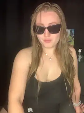 Snapshot of Tima-2 chatting on June 3, 8:47 pm Tima-2 online show from June 3, 8:47 pm