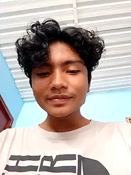 Snapshot of _Ottis_ chatting on February 23, 5:29 pm Ottis online show from February 23, 5:29 pm