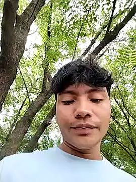 Snapshot of _Ottis_ chatting on October 8, 8:28 pm Ottis online show from October 8, 8:28 pm