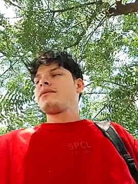 Snapshot of _Ottis_ chatting on October 18, 3:46 pm Ottis online show from October 18, 3:46 pm