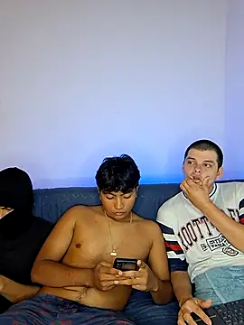  Ottis  online show from November 29, 11:41 pm