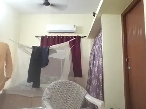 Snapshot of THE_NAKED_BOY chatting on October 17, 7:22 am THE NAKED BOY online show from October 17, 7:22 am