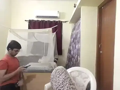 THE NAKED BOY online show from April 1, 1:12 pm