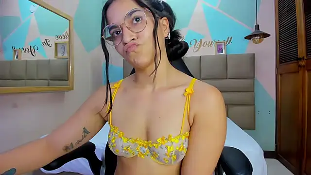 Snapshot of lalytulu99 chatting on January 11, 1:06 am lalytulu99 online show from January 11, 1:06 am