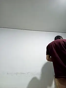 Snapshot of weedmanhot28 chatting on December 12, 12:05 am weedmanhot28 online show from December 12, 12:05 am