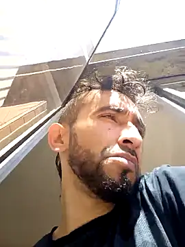 Snapshot of weedmanhot28 chatting on December 24, 2:22 pm weedmanhot28 online show from December 24, 2:22 pm