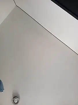 Snapshot of weedmanhot28 chatting on December 27, 2:54 pm weedmanhot28 online show from December 27, 2:54 pm