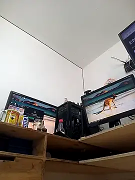 Snapshot of weedmanhot28 chatting on December 27, 5:59 pm weedmanhot28 online show from December 27, 5:59 pm