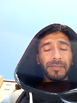 Snapshot of weedmanhot28 chatting on January 18, 6:53 pm weedmanhot28 online show from January 18, 6:53 pm