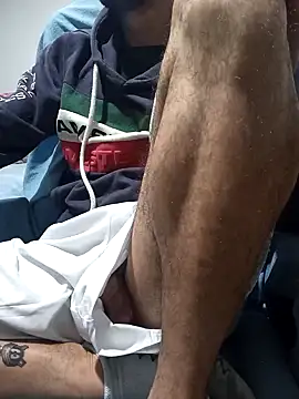 Snapshot of weedmanhot28 chatting on January 22, 3:31 am weedmanhot28 online show from January 22, 3:31 am