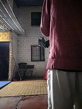 Snapshot of weedmanhot28 chatting on September 12, 12:11 am weedmanhot28 online show from September 12, 12:11 am