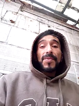 Snapshot of weedmanhot28 chatting on October 31, 10:33 pm weedmanhot28 online show from October 31, 10:33 pm