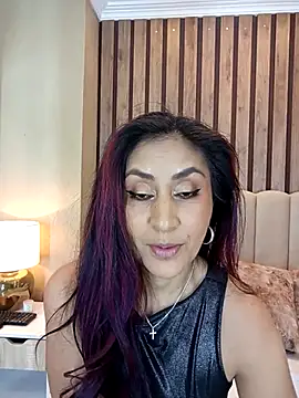 MonicaMoret online show from March 12, 12:15 pm