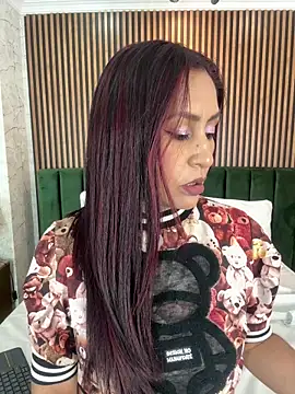 MonicaMoret online show from April 21, 12:33 pm