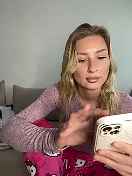 belle98 online show from February 11, 10:09 am