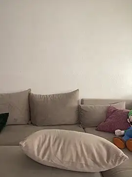 belle98 online show from April 27, 2:59 pm