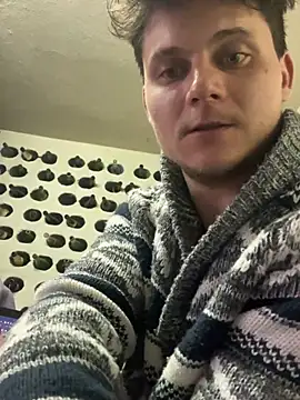 HFDYJLO online show from March 21, 9:07 pm