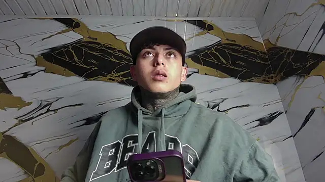 Kevin22 222 online show from January 24, 3:11 am