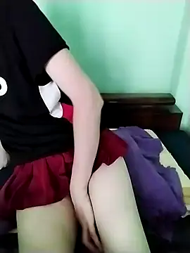Snapshot of Luxcute286 chatting on June 25, 9:47 am Luxcute286 online show from June 25, 9:47 am