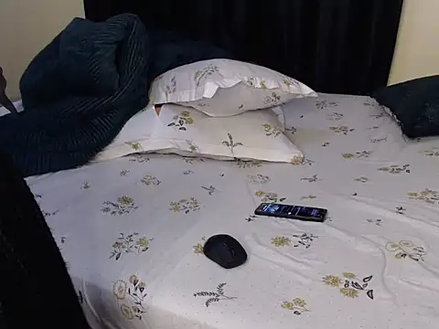 sweet scovia1 online show from November 5, 12:43 am