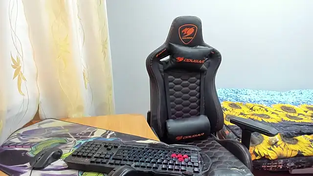 Snapshot of iliaskrislove chatting on October 28, 10:08 am iliaskrislove online show from October 28, 10:08 am