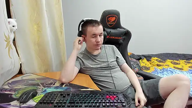 Snapshot of iliaskrislove chatting on October 30, 12:56 am iliaskrislove online show from October 30, 12:56 am