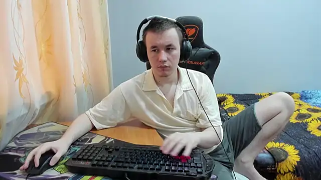 Snapshot of iliaskrislove chatting on November 1, 5:53 am iliaskrislove online show from November 1, 5:53 am