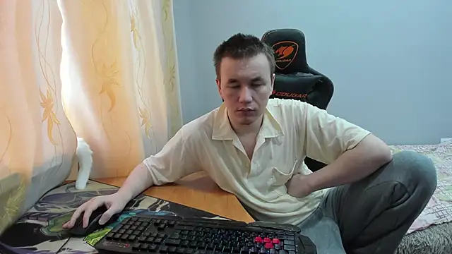 Snapshot of iliaskrislove chatting on November 3, 7:09 am iliaskrislove online show from November 3, 7:09 am