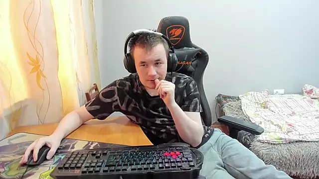 Snapshot of iliaskrislove chatting on November 5, 8:58 am iliaskrislove online show from November 5, 8:58 am