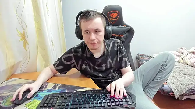 Snapshot of iliaskrislove chatting on November 6, 12:50 pm iliaskrislove online show from November 6, 12:50 pm