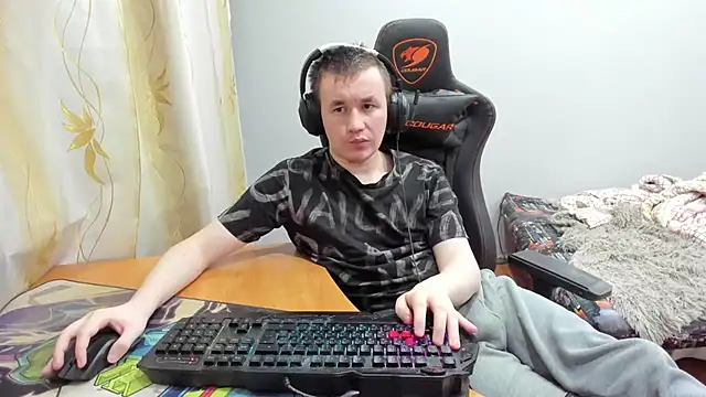 Snapshot of iliaskrislove chatting on November 7, 12:54 am iliaskrislove online show from November 7, 12:54 am