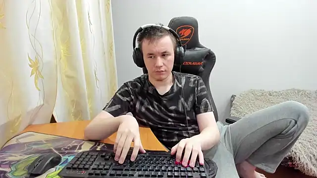 Snapshot of iliaskrislove chatting on November 9, 12:09 am iliaskrislove online show from November 9, 12:09 am