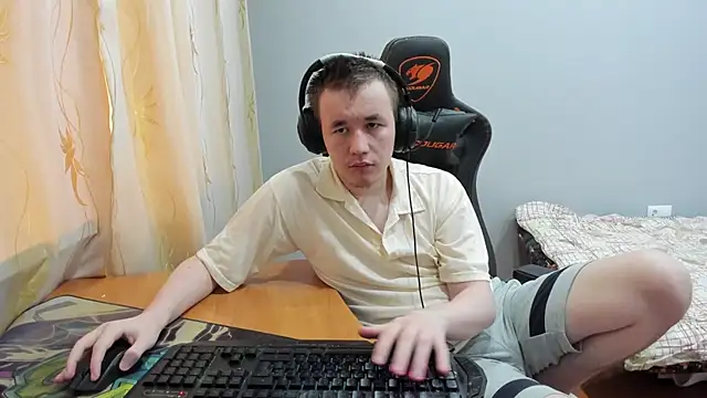 Snapshot of iliaskrislove chatting on November 10, 10:25 am iliaskrislove online show from November 10, 10:25 am