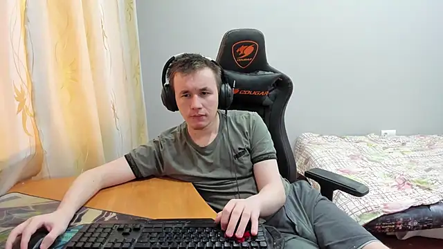 Snapshot of iliaskrislove chatting on November 14, 9:52 am iliaskrislove online show from November 14, 9:52 am