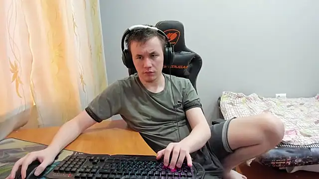 Snapshot of iliaskrislove chatting on November 15, 10:56 am iliaskrislove online show from November 15, 10:56 am