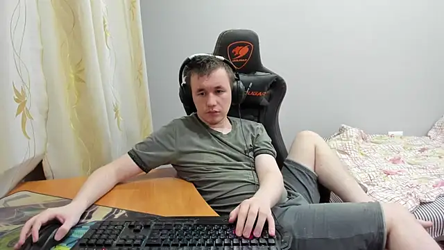 Snapshot of iliaskrislove chatting on November 18, 2:43 pm iliaskrislove online show from November 18, 2:43 pm