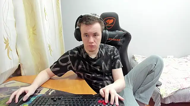 Snapshot of iliaskrislove chatting on November 19, 4:12 am iliaskrislove online show from November 19, 4:12 am