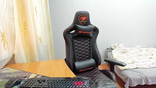 Snapshot of iliaskrislove chatting on November 22, 7:51 am iliaskrislove online show from November 22, 7:51 am