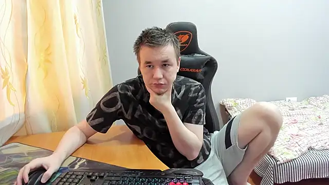 Snapshot of iliaskrislove chatting on November 23, 8:36 am iliaskrislove online show from November 23, 8:36 am