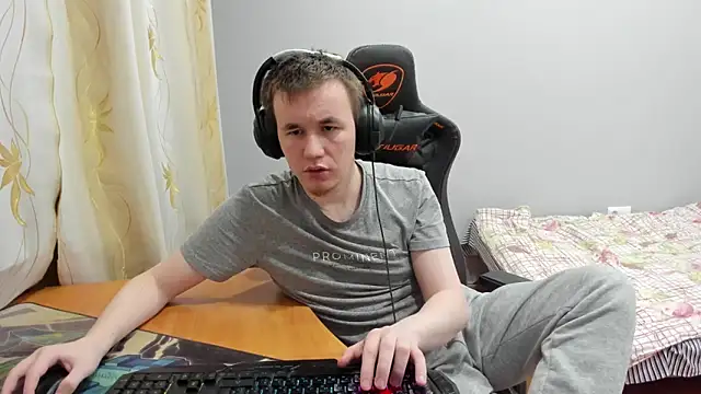 Snapshot of iliaskrislove chatting on November 25, 2:33 am iliaskrislove online show from November 25, 2:33 am