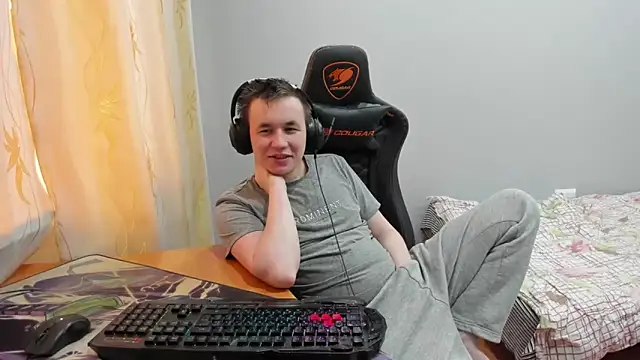 Snapshot of iliaskrislove chatting on November 27, 7:32 am iliaskrislove online show from November 27, 7:32 am