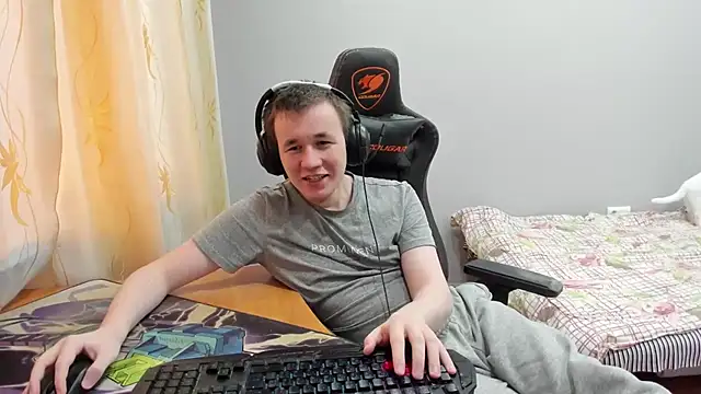 Snapshot of iliaskrislove chatting on November 28, 9:23 am iliaskrislove online show from November 28, 9:23 am