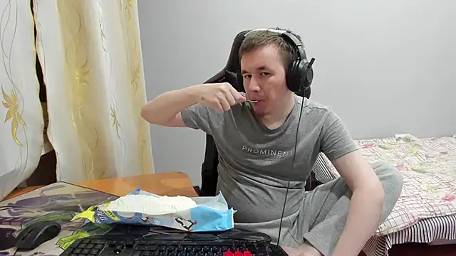 Snapshot of iliaskrislove chatting on November 28, 10:56 pm iliaskrislove online show from November 28, 10:56 pm