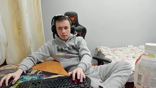 Snapshot of iliaskrislove chatting on November 30, 1:31 am iliaskrislove online show from November 30, 1:31 am