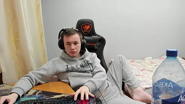 Snapshot of iliaskrislove chatting on December 1, 4:17 am iliaskrislove online show from December 1, 4:17 am