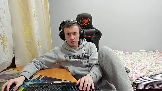 Snapshot of iliaskrislove chatting on December 2, 5:08 pm iliaskrislove online show from December 2, 5:08 pm