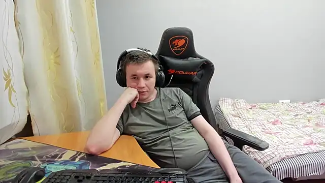 Snapshot of iliaskrislove chatting on December 4, 5:43 pm iliaskrislove online show from December 4, 5:43 pm